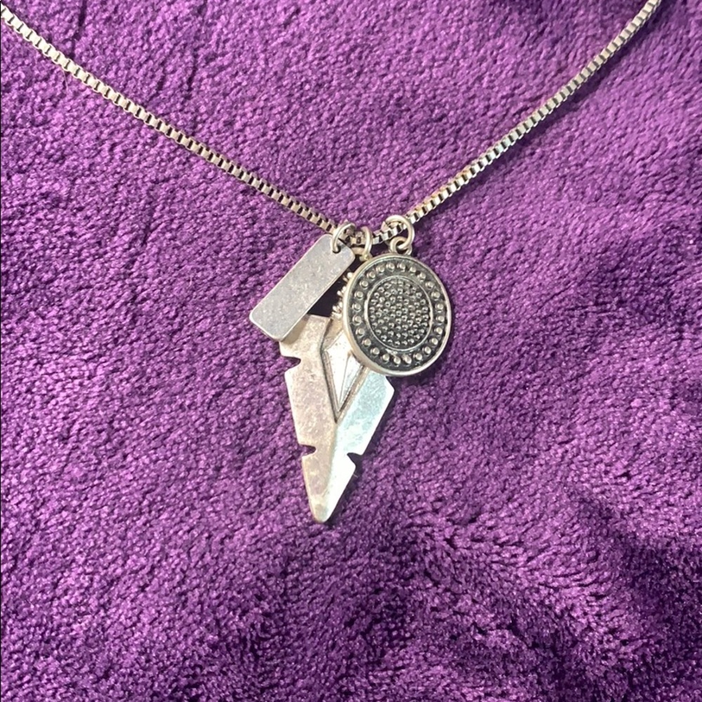 Silver Box Chain Arrowhead Necklace